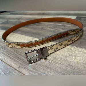 Michael Kors belt. Ladies